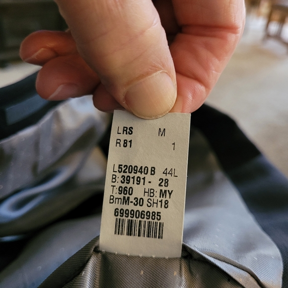 Men's Calvin Klein 2 piece suit - Picture 8 of 9